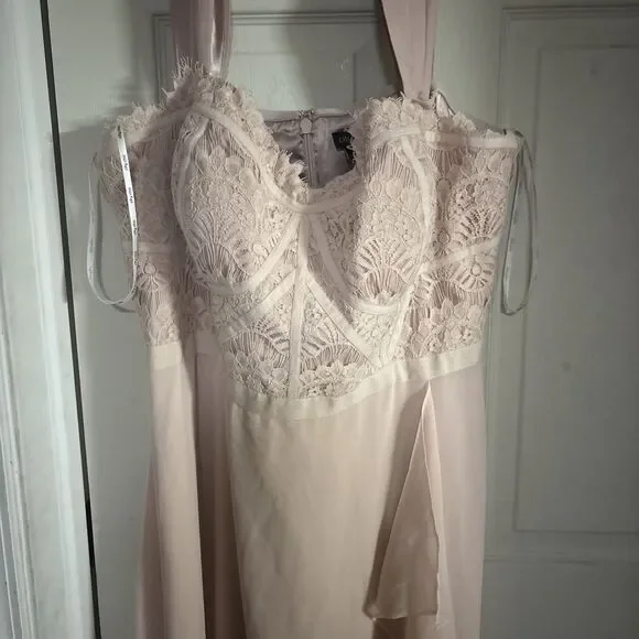 City Chic Women Size 20 Maxi Sweet Evie Pink Formal Dress Lace Chiffon Prom - Picture 8 of 8